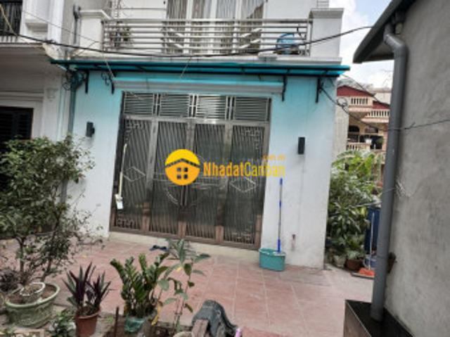 Bán nhà phố trạm, long biên 2 tầng, 40m, mt5m gần oto, công viên nhỉnh 5 tỷ