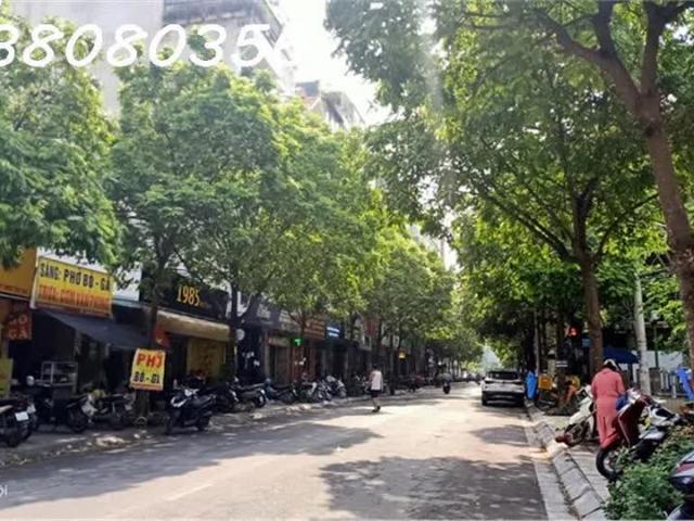 Bán nhà phố Trung Kính, khu phân lô vỉa hè ô tô tránh DT 70m2, MT 5.5m. Giá 32 tỷ