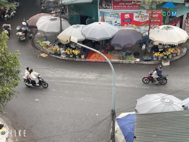Bán nhà phố Văn La, Hà Đông nhà nằm ngay mặt chợ Văn La, buôn bán sầm uất. 55 9,75 tỷ