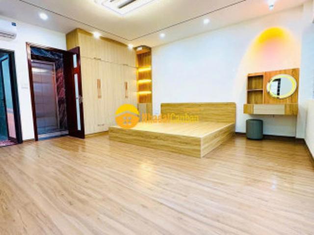 Bán nhà phố xã đàn 35m2, 6t thang máy gara ô tô lô góc giá 10.8 tỷ hiếm quận đống đa