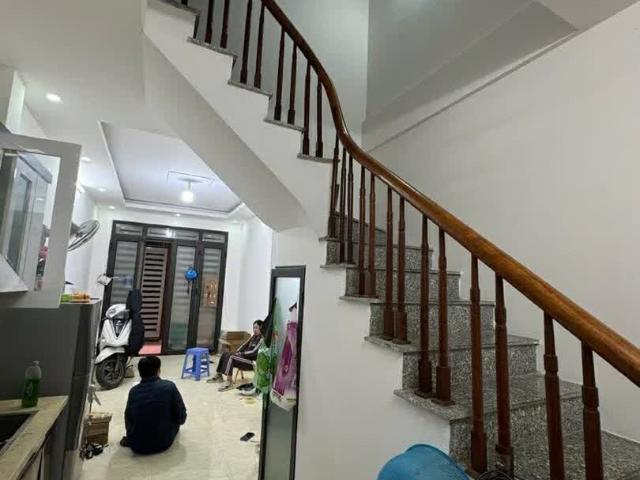 Bán nhà phố YÊN BÌNH, mặt phố kinh doanh, ô tô đỗ cổng, 30 m, 5 tầng, 7.25 tỷ