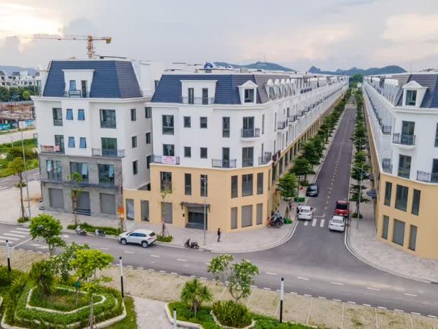 Bán Nhà Phố 5 Tầng Đối Diện Vinhomes, Gần Viện Kiểm Sát Thanh Hóa Sổ Sẵn Nhỉnh 5 Tỷ