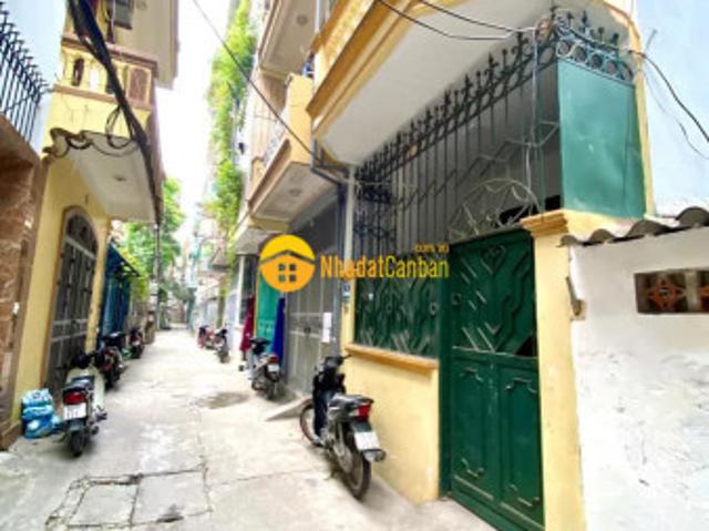 Bán nhà phân lô ô tô trong nhà đường 800a quận cầu giấy giá 12.5 tỷ