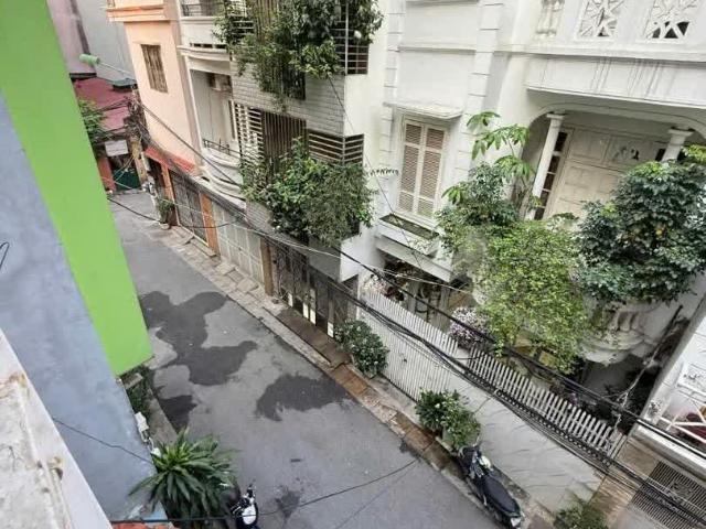 Bán Nhà Phân Lô Lạc Trung Kim Ngưu, Đường 2 Ô Tô Tránh, Mặt Tiền 5.4m, 70m2, 22.3 Tỷ
