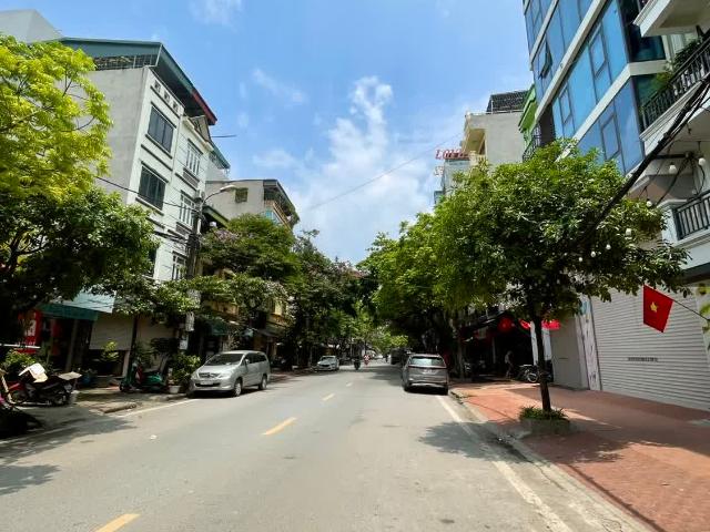 Bán Nhà Phân Lô Đền Lừ– Gara Ô Tô – Thang Máy – Kinh Doanh –55m2– Giá 18 Tỷ