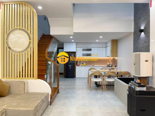 Bán nhà phân lô đền lừ, 45m2 x 5t x 7.6 tỷ, mt 4m view vườn hoa ô tô vào nhà, 0981.948.908