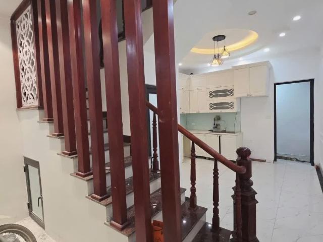 Bán nhà phân lô ngõ 3 Thái Hà 40m 4T MT 4m gara ô tô 2 mặt thoáng giá 14.3 tỷ