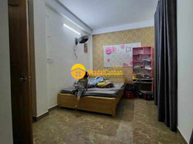 Bán nhà phân lô ngân hàng siết lã xuân oai q9. 60m2, 3 tầng chỉ 4 tỷ 75