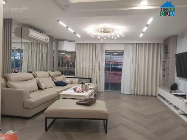 Bán nhà phân lô Trần Quốc Hoàn 60m, có gara, thang máy