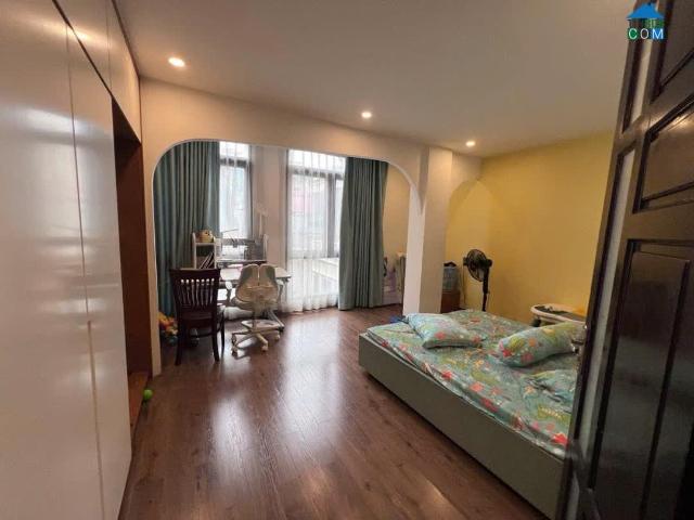Bán Nhà Phân Lô Trần Quang Diệu 65m² 7 Tầng Thang Máy Lô Góc 3x Tỷ ngay hồ Hoàng Cầu