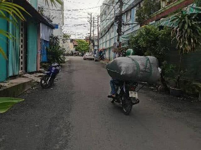 Bán nhà Phan văn trị, gần Phạm Văn Đồng, 3 tầng, 15m2, nhỉnh 2ty