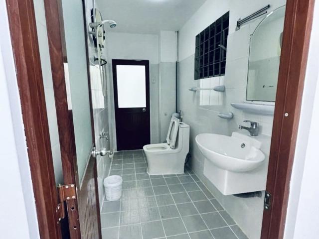 Bán nhà phú nhuận oto vào nhà 50m2 3 tầng nở hậu 4,2m 3 pn sát mt nguyễn kiệm 7.2 tỷ