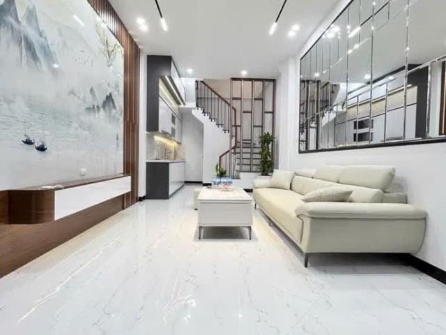 Bán nhà phú đô 35m2 5 tầng 9.6 TỶ