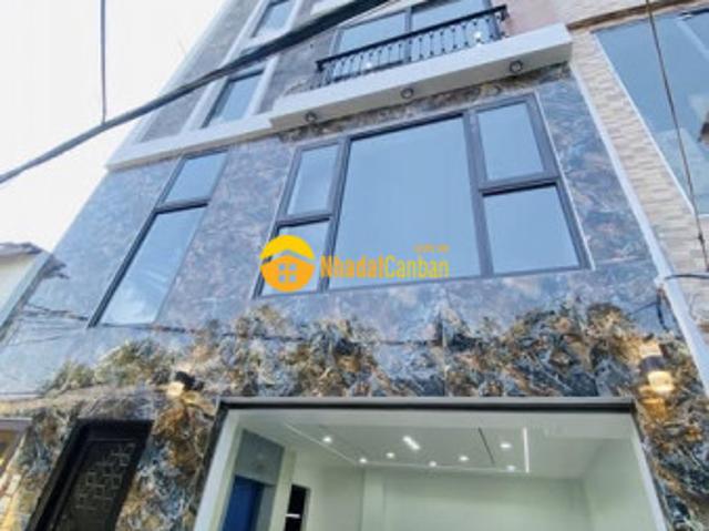 Bán nhà phúc lợi 30m 6tầng mặt tiền 6m giá 6,7tỷ