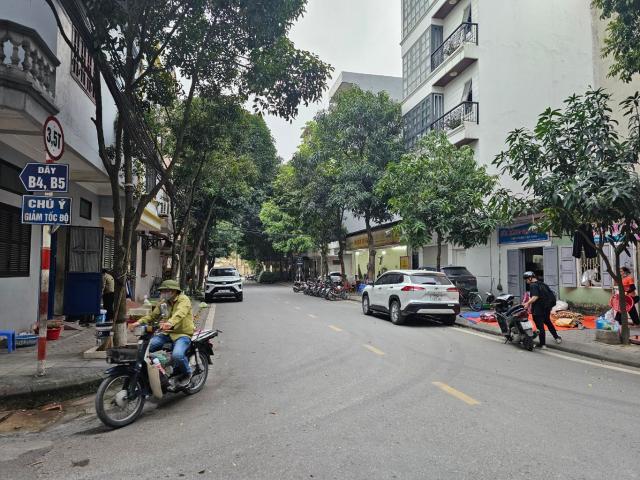 Bán nhà phúc đồng 50m2 7 tầng thang máy gara ô tô 17.5 Tỷ