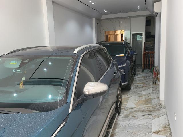 Bán nhà phúc đồng 50m2 8 tầng thang máy vỉa hè ô tô tránh 18.2 Tỷ