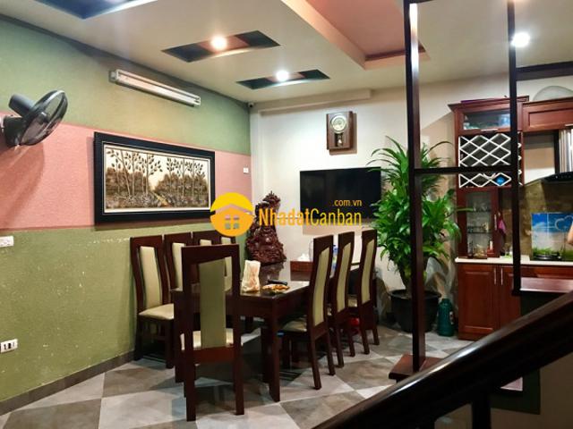 Bán nhà pl ô tô 60m2 x 5 tầng đẹp, sang trọng ngõ 629 kim mã giá 10 tỷ. Lh 0912442