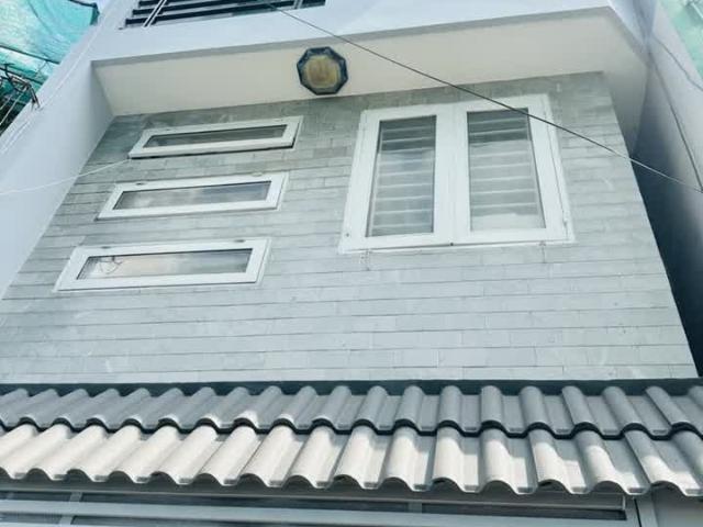 Bán nhà Quận 12 Phan Văn Hớn HXT cách MT 1 căn, sắp lên MT, ngang 4M, 4 tầng 5PN sân thượng