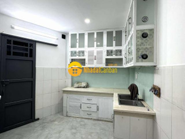 Bán nhà quận 1 hẻm xe hơi nhà 5 tầng đẹp dòng tiền khủng 20trtháng trần đình xu 31m²