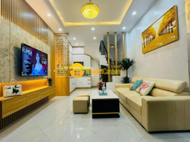 Bán nhà quận ba đình phố hoàng hoa thám. Nhà đẹp ở ngay 6 tầng, mặt tiền 4.2m