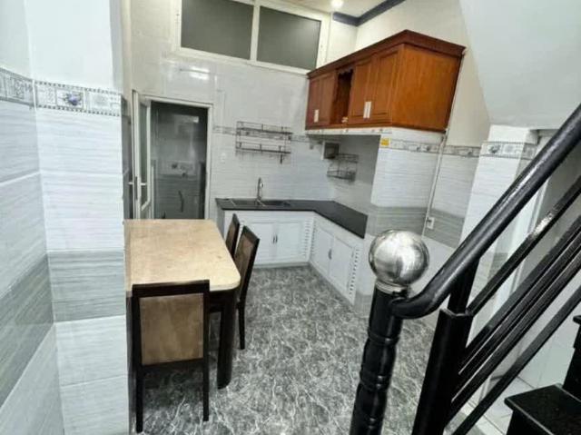 Bán nhà Quận Bình Tân, giáp Quận Tân Phú, nhà đẹp ở ngay nhỉnh 3 tỷ