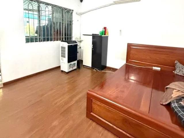 Bán Nhà Quốc Lộ 13 Gần Chợ Bình Triệu Gần 65M2 Nhỏ 4 Tỷ Sổ Vuông Vức