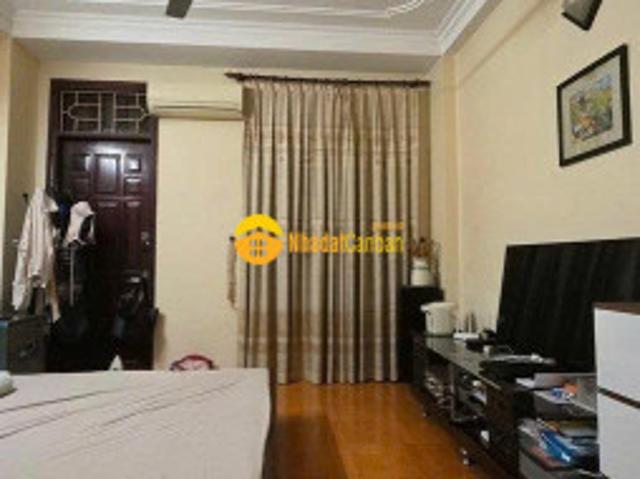Bán nhà quan hoa cầu giấy 40m 5 tầng ô tô đỗ cửa kinhoanh giá 9.6 tỷ