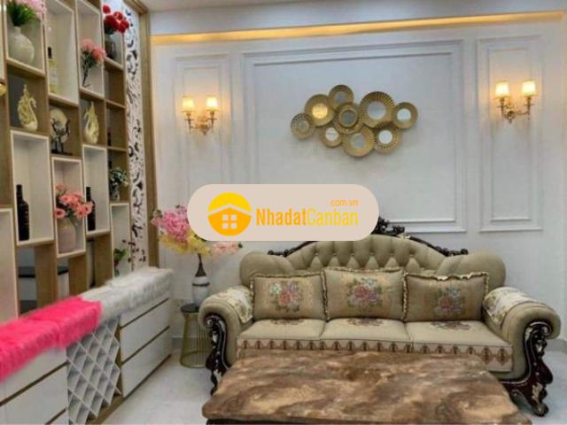Bán nhà q 11 đẹp mê mẩn để 5 siêu xe 11 tỷ thôi