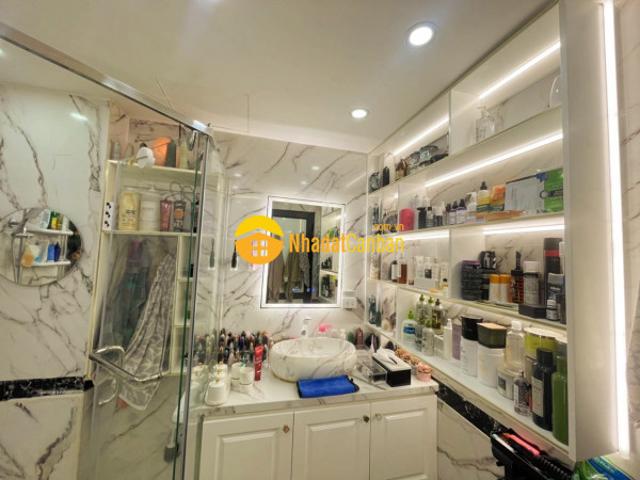 Bán nhà q, hoàng mai. 8t x 6pn. Mặt tiền kinh doanhoto vào tận nhà