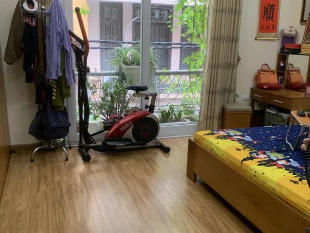 Bán nhà rất hiếm Phùng Chí Kiên, ô tô tránh cửa nhà 76 m2 11,6 tỷ đồng