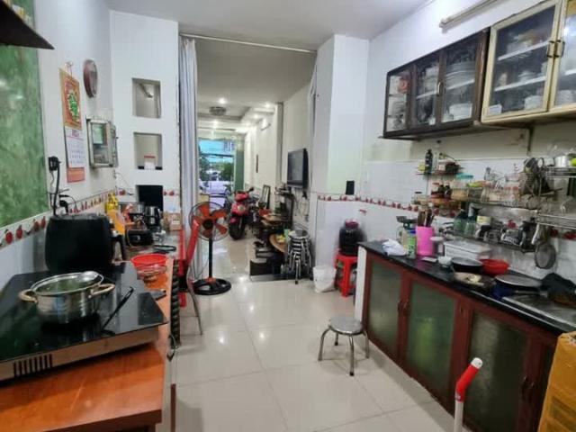 Bán nhà riêng mặt tiền gần chợ Phạm Thế Hiển 65m2 3,3 x 20 phường 4 quận 8 giá chỉ 9,9 tỷ