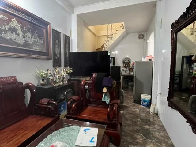 Bán nhà riêng Phan Phù Tiên, Cát Linh, Đống Đa, nhà đẹp dân xây, 3 mặt thoáng, gần phố