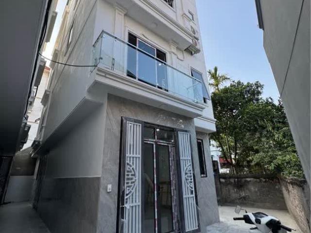 Bán nhà riêng Sơn Đồng, Hoài Đức 30m2. Lô góc 5 tầng Ôtô đỗ cửa. Cách 120m đến chợ Yên Bệ