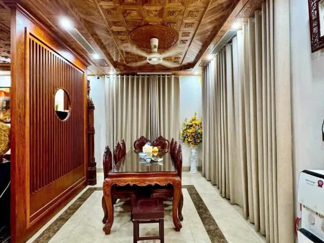 Bán nhà riêng Tân Mai, rẻ bất ngờ, oto tránh, 70.5m, giá 7.2 tỷ LH0886962