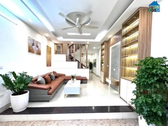 Bán nhà riêng Trần Cung oto, 2 thoáng, ngõ rộng, vuông vắn cực đẹp, DT 35m2, 5T, chỉ 8 tỷ
