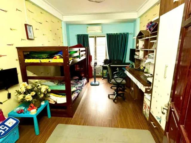 Bán nhà riêng 30m x 5T giá 7 tỷ tại Minh Khai, quận Hai Bà Trưng, ngõ 3 gác tránh xe máy