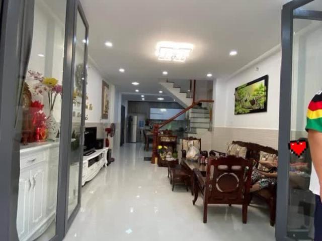 Bán nhà riêng 3 tầng 4pn 3 wc Tạ Quang Bửu 4*11 quận 8 giá chỉ 6,2 tỷ