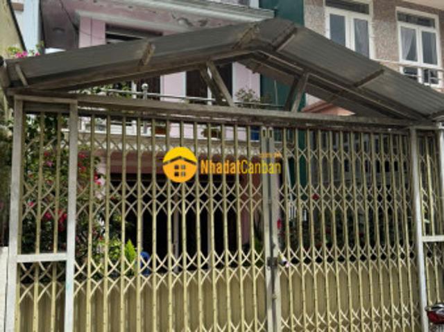 Bán nhà sổ riêng đường ô tô gần kqh hoàng diệu