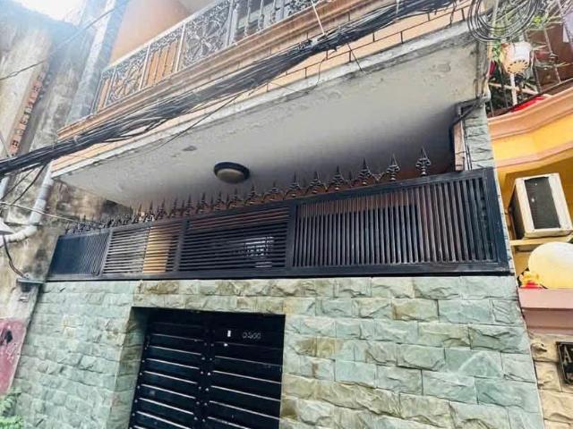 Bán nhà sát mặt tiền xe hơi Q4 Ngang 4.1 x 12 có 3 đ