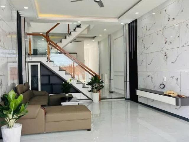 Bán Nhà Siêu Hot Cuối Bình Chánh, Đầu Cần Đước Long An Full Nội Thất Giá Chỉ 2 Tỷ 4
