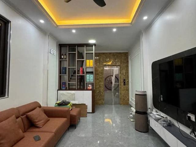 Bán nhà siêu mới đội cấn lô góc 6 tầng thang máy 45m 11. Xx tỷ