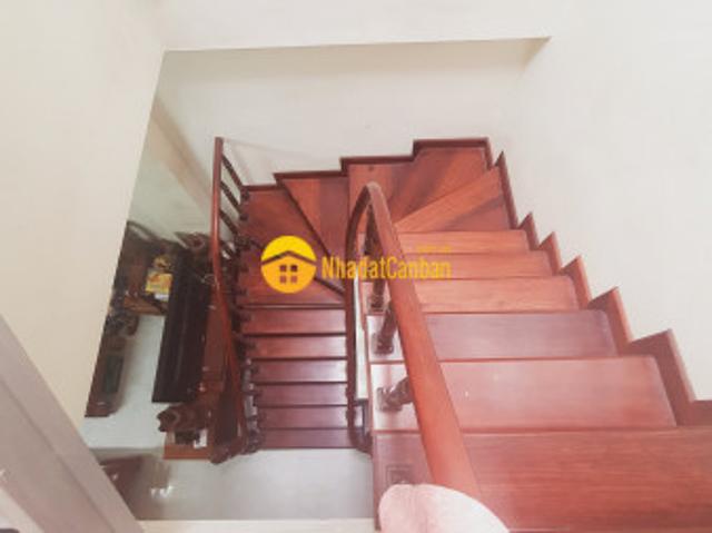 Bán nhà tại phố trần khát trân to rộng xây 3 tầng công năng tiện ích phố mua bán sầm uất