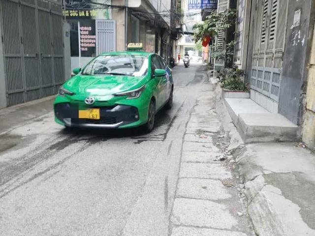 Bán nhà tập thể Tân Mai Hoàng Mai DTSD 85m full đồ, nhà đẹp giá 5.1 tỷ, gara ô tô