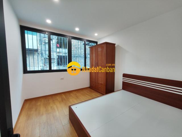 Bán nhà tập thể đường nguyễn trãi, thanh xuân, 50m, 2 ngủ, nhà đẹp, ô tô đỗ chân cầu thang