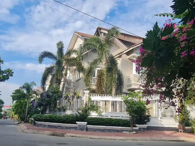 Bán Nhà Tạ Quang Bửu View Công Viên, P. 5 Q. 8, 4 Tầng 54M2 Nhỉnh 8 Tỷ Không Qh, Hoàn Công Đủ