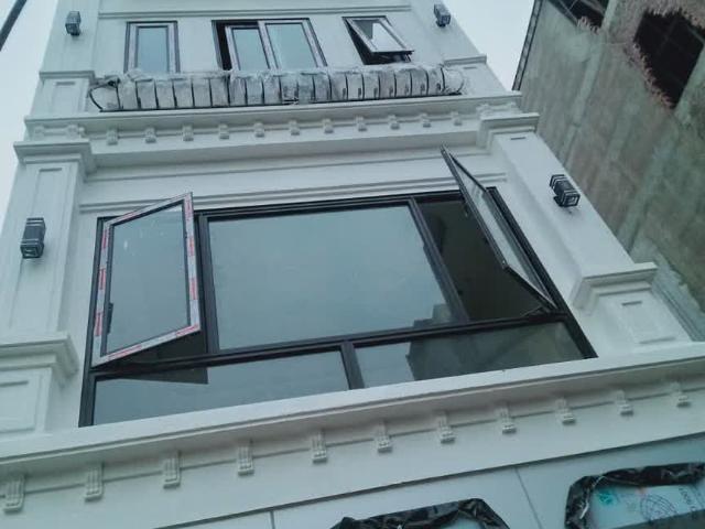 Bán nhà: Tựu Liệt, Cách bến xe nước ngầm 1km. 50m2, 6 tầng, oto ngủ trong nhà. Nhỉnh 8 đồng