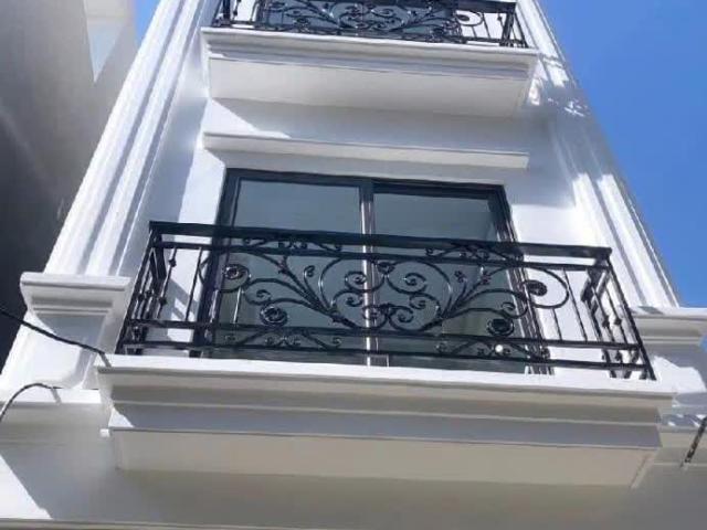 Bán Nhà: Tựu Liệt, 65m2, 6 tầng, thang máy, 1 bước ra oto tránh. Hơn 7 tỷ