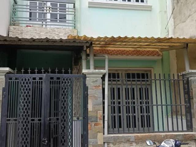 Bán Nhà Tân Thới Hiệp 3.2 Tỷ Hẻm 6M 2 Tầng 40m2 2PN 2WC Quận 12