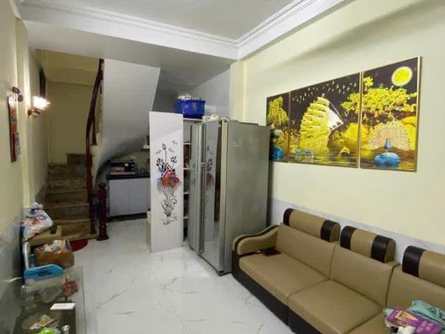 Bán nhà Tân Triều, 5 tầng, DT, S= 20m2, giá hơn 4 tỷ một tí