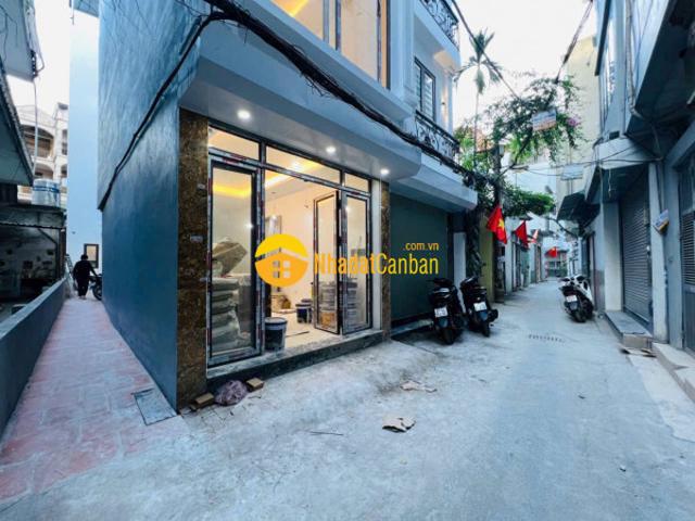 Bán nhà tân mai. Hoàng mai. Dt 30m2. Mt 4,5m. 5 tầng. Giá 6,48 tỷ
